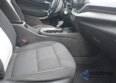 2024 Chevrolet Trax Fwd 1Rs из США, поврежденный, VIN KL77LGE28RC019400